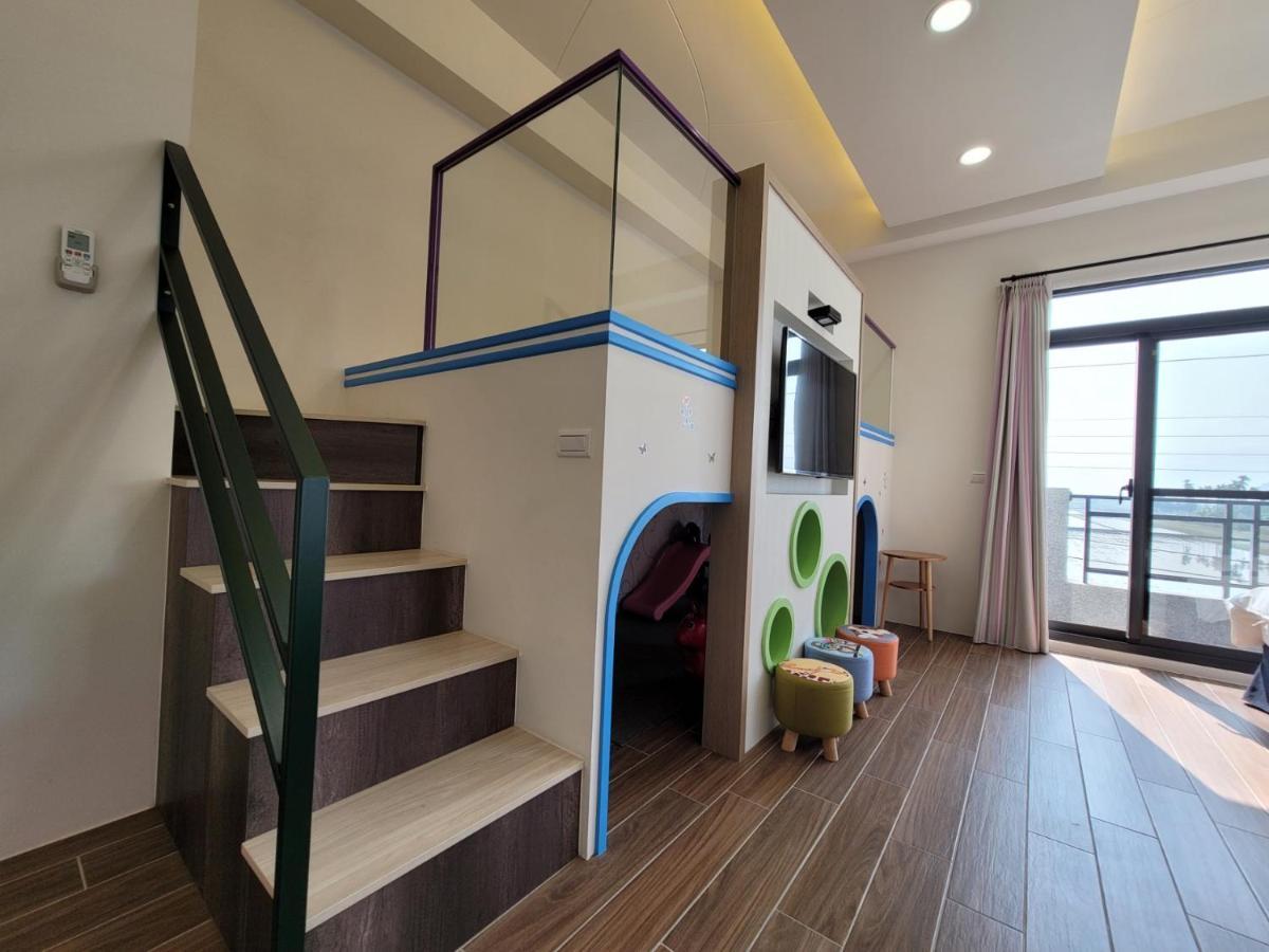 渡小夜電梯民宿 Yilannight B&B Wujie Eksteriør bilde